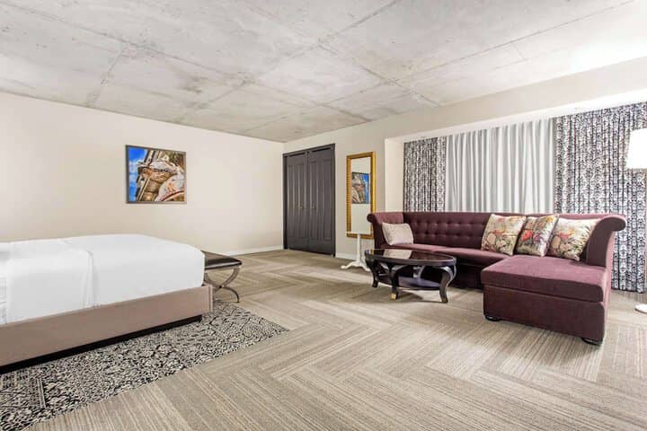 Room 18 of 51