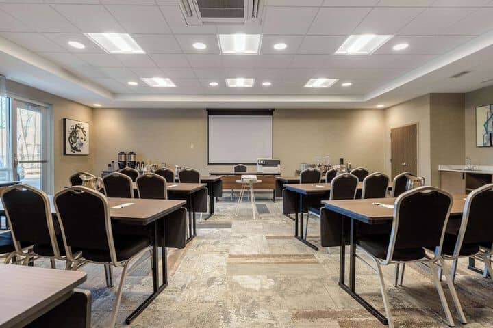 Meeting facility