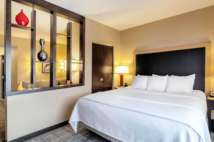 Room 4 of 56