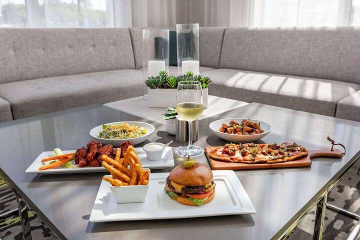Dining 57 of 92