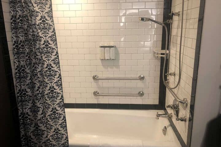 Room 26 of 51