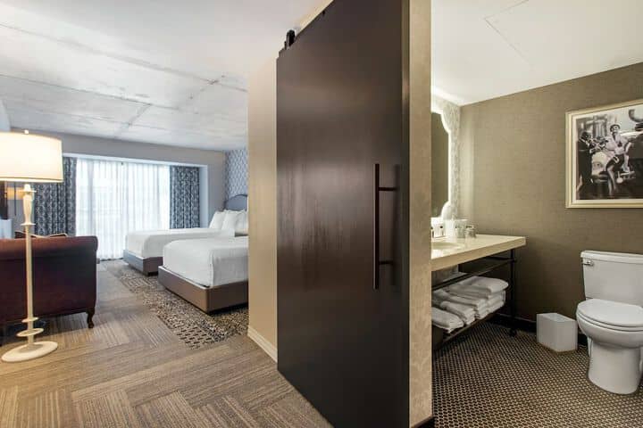 Room 29 of 51