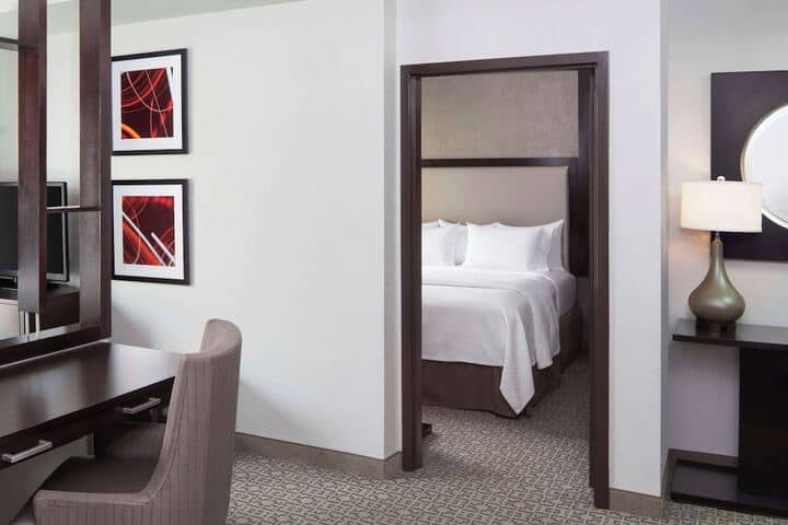Room 21 of 42