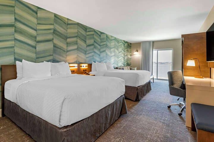 Room 46 of 89
