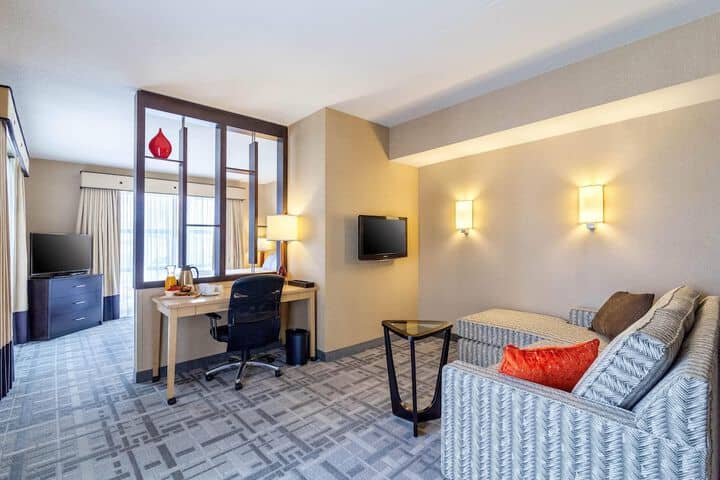 Room 32 of 56