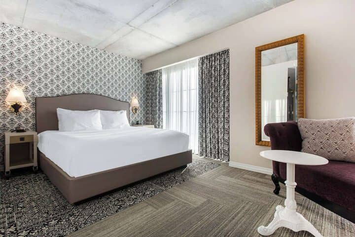 Room 12 of 51