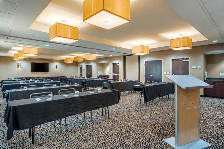 Meeting facility