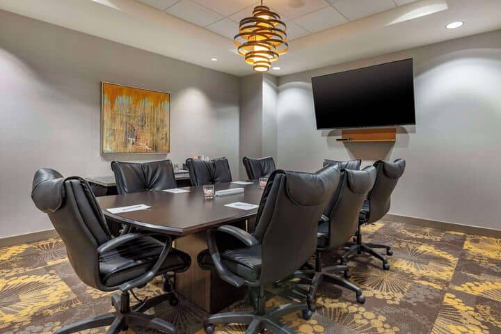 Meeting facility