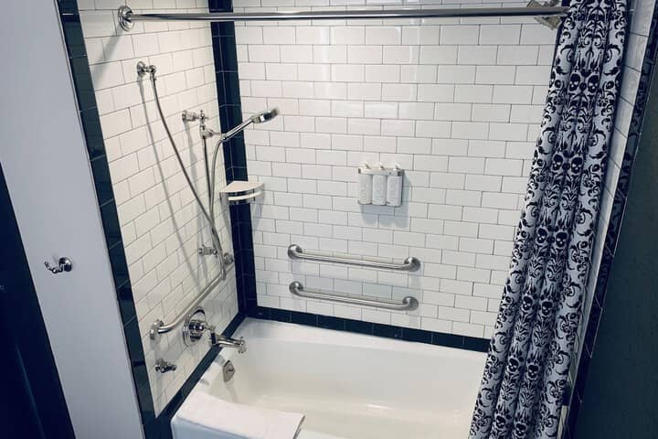 Room 30 of 51